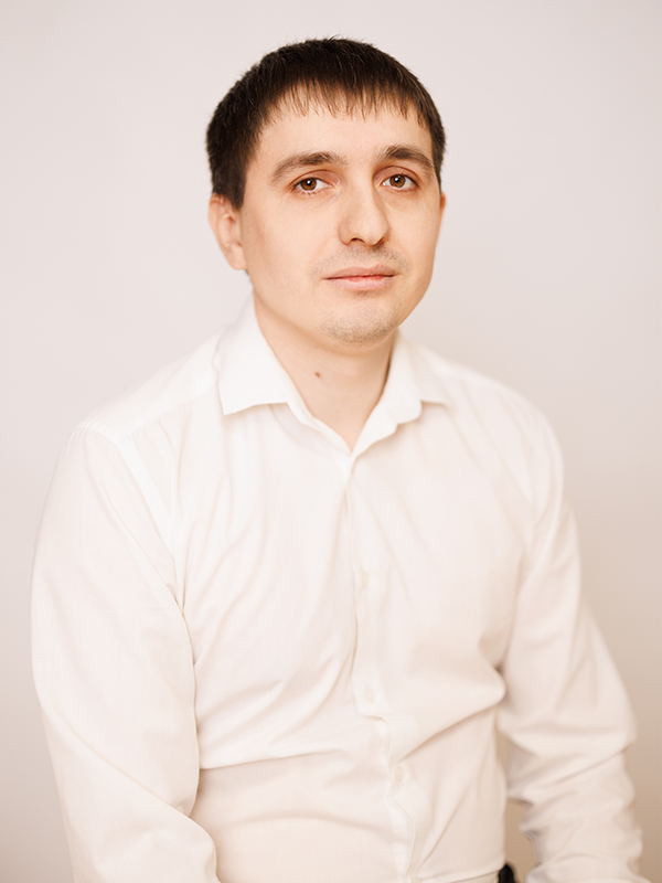 Марченко Олег Евгеньевич.
